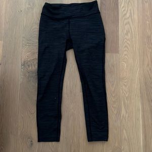 Outdoor Voice Core 7/8 leggings in gray.